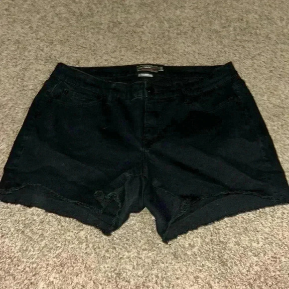 torrid Pants - Torrid Mid-Rise Vintage Stretch Black Jean Shorts